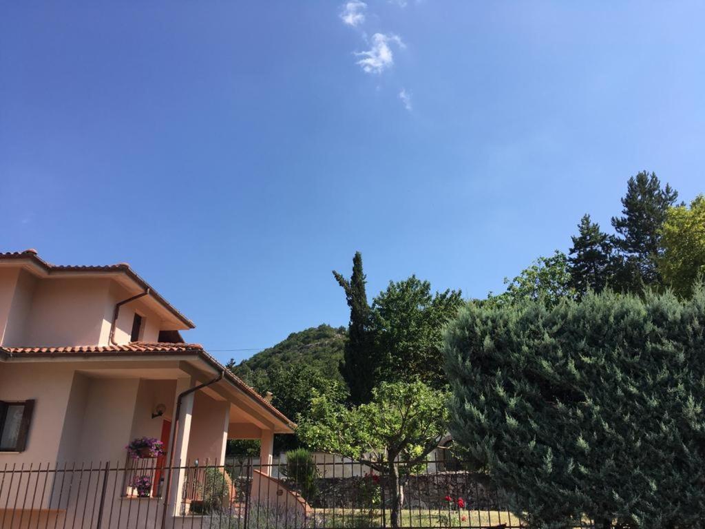 Villa Rosa Caporciano Екстериор снимка